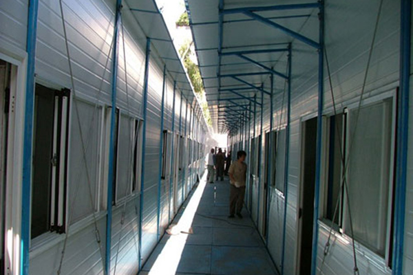 活動(dòng)鋼結(jié)構(gòu)廠房