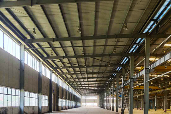 通遼鋼結(jié)構(gòu)廠家進(jìn)行加固時(shí)遇到下雨天怎么辦